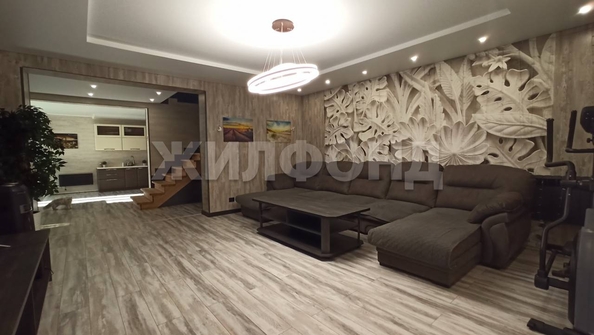 
  Продается дом, 362.6 м², Новосибирск
. Фото 1.