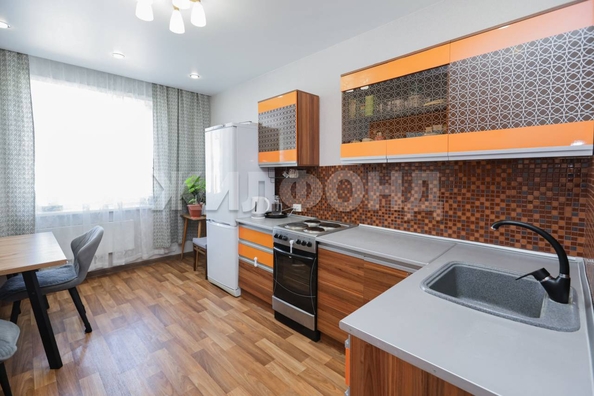 
  Продается 2-комн. квартира, 75.6 м², В. Высоцкого ул, д. 62
. Фото 3.