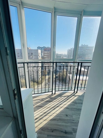 
  Продается 2-комн. квартира, 63.1 м², Декабристов ул, д. 10
. Фото 8.