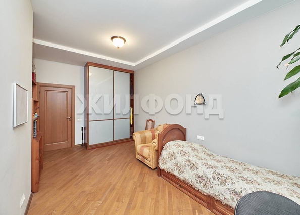 
  Продается 3-комн. квартира, 137.9 м², Галущака ул, д. 1
. Фото 4.