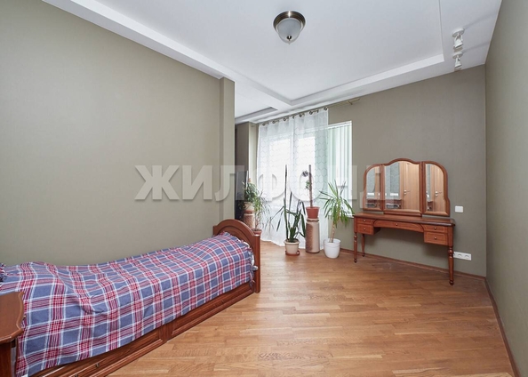 
  Продается 3-комн. квартира, 137.9 м², Галущака ул, д. 1
. Фото 11.