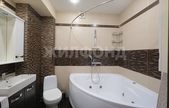 
  Продается 3-комн. квартира, 85.2 м², Адриена Лежена ул, д. 17
. Фото 5.