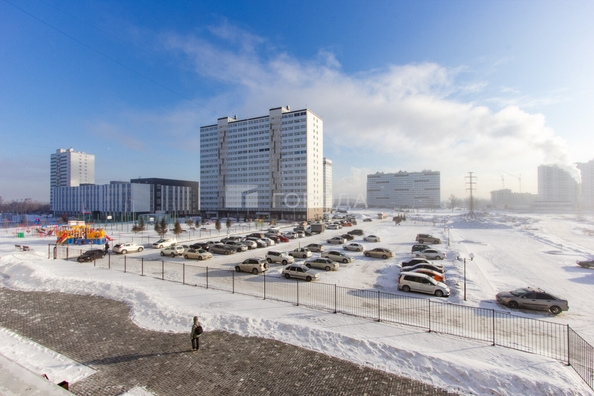 
  Продается 2-комн. квартира 47.8 м², в ЖК Радуга Сибири, дом 6. Фото 22.
