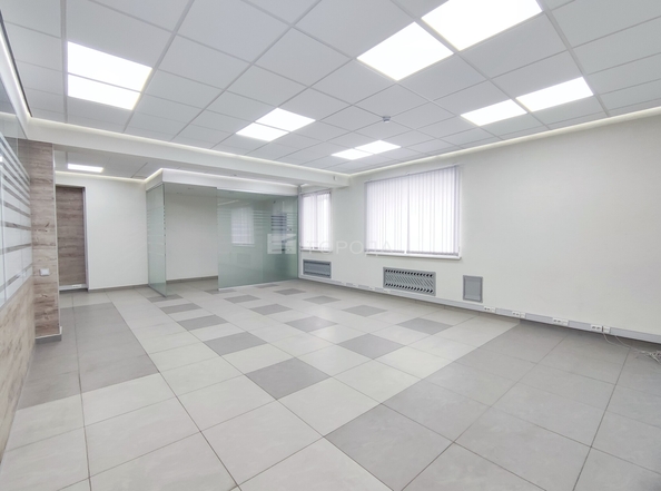 
  Сдается универсальное помещение 316 м². Фото 1.