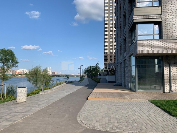 
  Продается универсальное помещение 187 м², в ЖК Ясный берег, дом 18. Фото 3.
