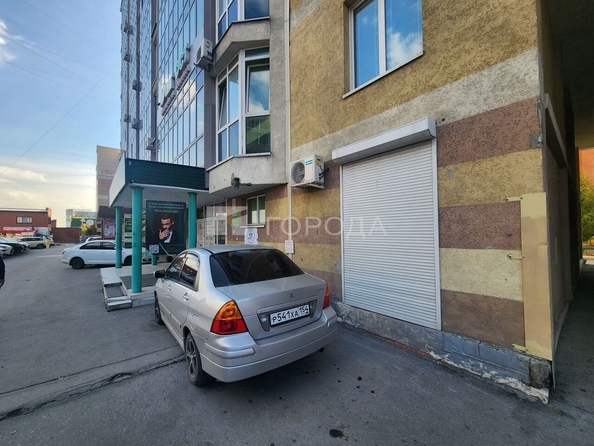 
  Сдается офис 26.9 м². Фото 2.