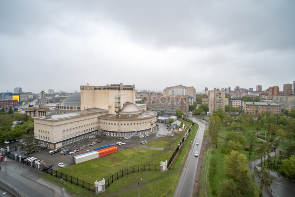 
  Продается 3-комн. квартира 179 м². Фото 2.