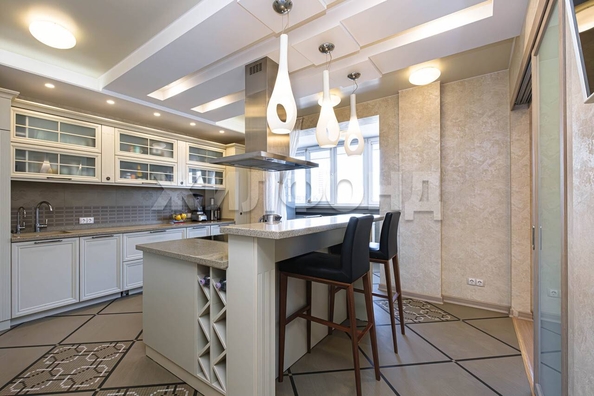 
  Продается 4-комн. квартира 146 м². Фото 2.