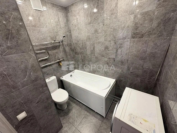 
  Продается 2-комн. квартира 37 м², в ЖК Азимут, дом 2. Фото 5.