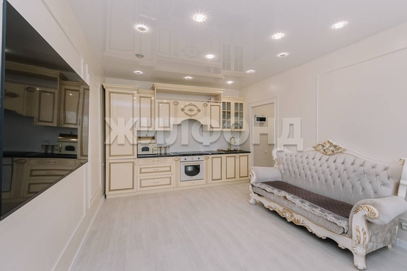 
  Продается 2-комн. квартира 54 м², в ЖК Венеция-2, дом 8. Фото 4.
