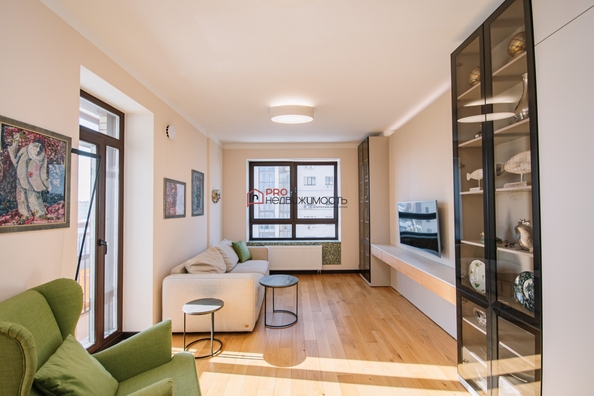 
  Продается 2-комн. квартира 64 м², в ЖК Дом на садовой. Фото 1.
