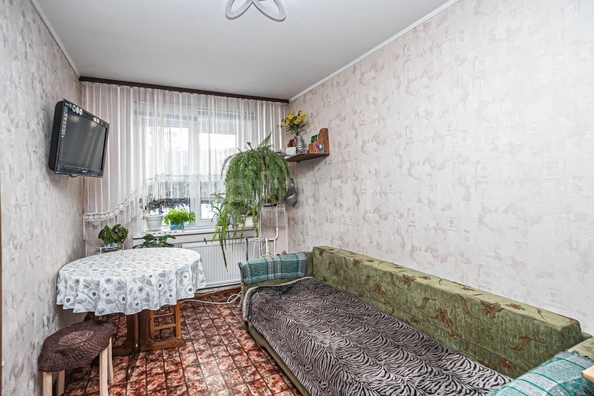 
  Продается 4-комн. квартира 69 м². Фото 1.