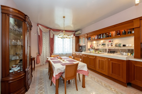
  Продается 4-комн. квартира 292 м². Фото 2.