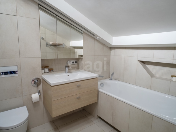 
  Продается 3-комн. квартира 122.5 м². Фото 10.