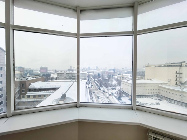 
  Продается 2-комн. квартира 176.8 м². Фото 2.
