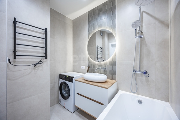 
  Продается 4-комн. квартира 65 м². Фото 1.