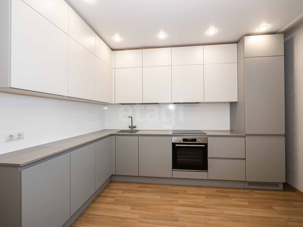 
  Продается 3-комн. квартира 92 м². Фото 1.