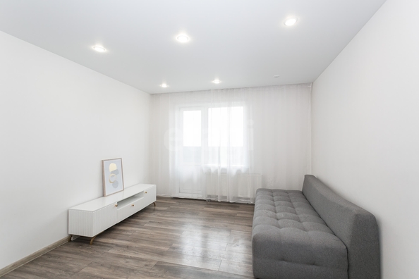 
  Продается студия 27.6 м², в ЖК Гвардейский. Фото 1.