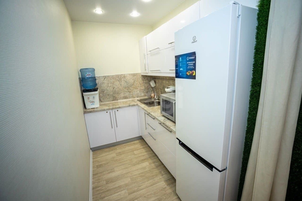 
  Продается универсальное помещение 202 м², в ЖК Радужный каскад, б/с 19. Фото 6.