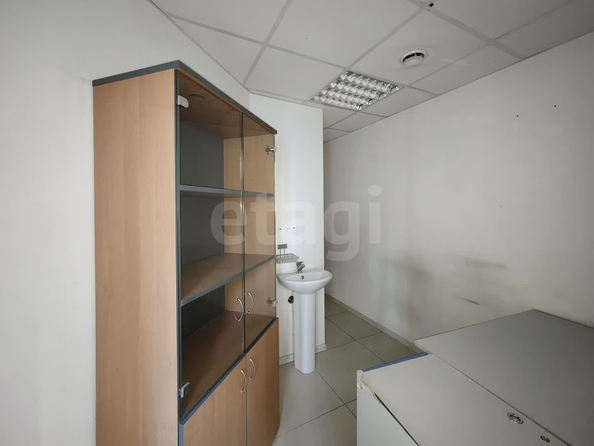 
  Сдается офис 378.3 м². Фото 21.