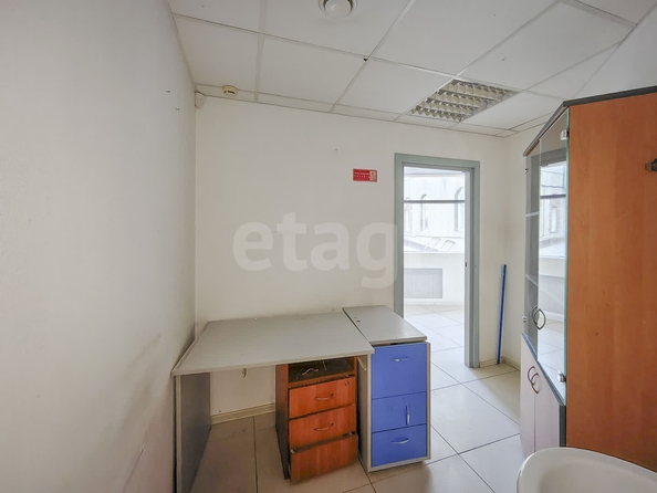 
  Сдается офис 378.3 м². Фото 24.
