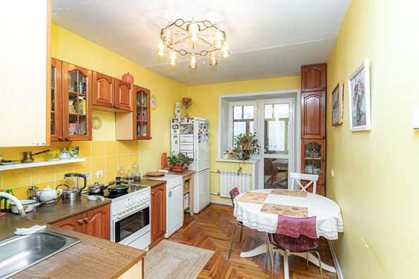 
  Продается 4-комн. квартира 93 м². Фото 1.