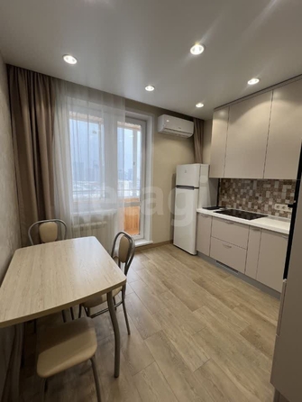 
  Сдается 1-комн. квартира 40 м². Фото 1.