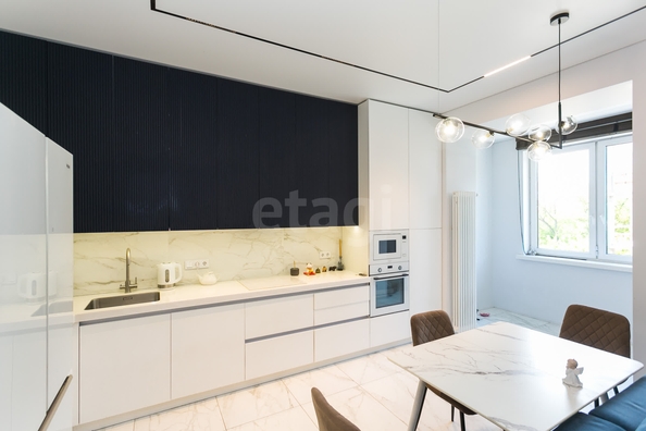 
  Продается 2-комн. квартира 71 м², в ЖК Булгаков. Фото 1.