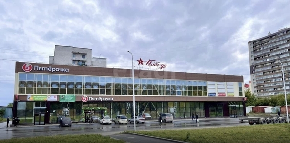 
  Сдается торговая площадь 1500 м². Фото 1.