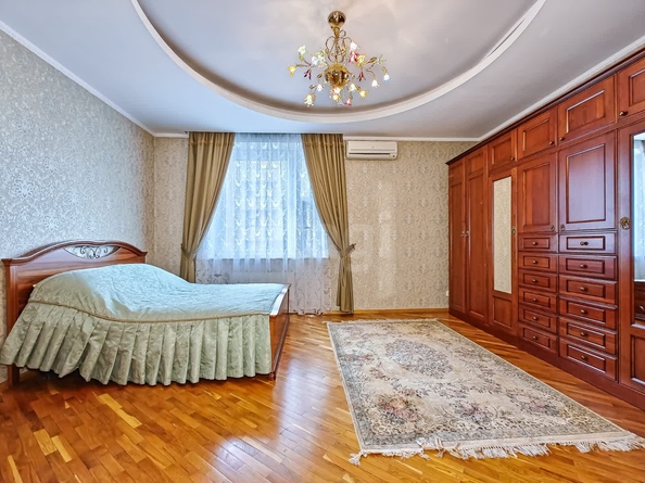 
  Сдается 3-комн. квартира 145 м². Фото 7.