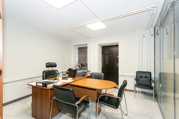 
  Продается офис 138 м², в ЖК Радужный каскад, б/с 19. Фото 10.