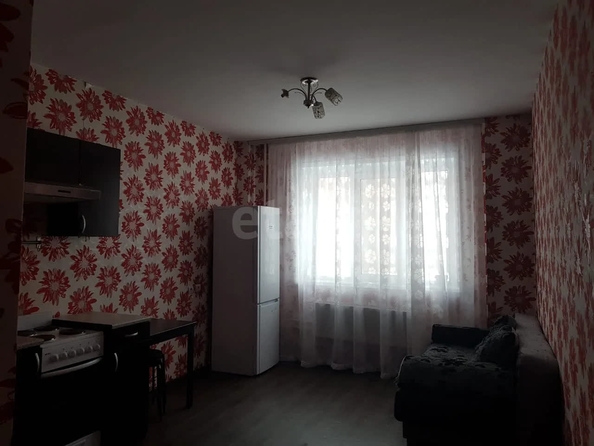 
  Продается 2-комн. квартира 45.5 м², в ЖК Радужный каскад, б/с 19. Фото 8.