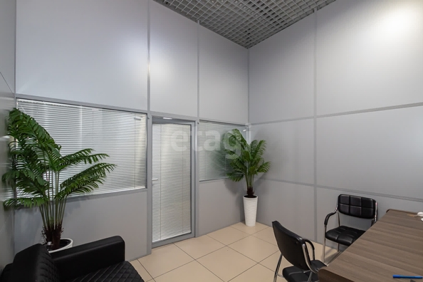 
  Сдается торговая площадь 1180 м². Фото 12.