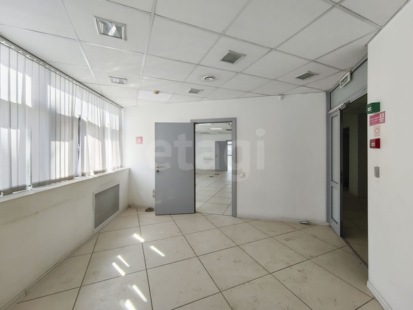 
  Сдается офис 378.3 м². Фото 9.