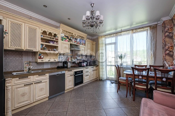 
  Продается 4-комн. квартира 138.9 м². Фото 1.