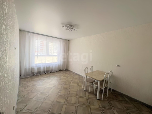 
  Продается 2-комн. квартира 37 м², в ЖК Азимут, дом 2. Фото 8.