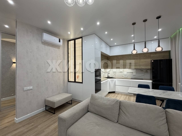 
  Продается 4-комн. квартира 97.7 м². Фото 1.