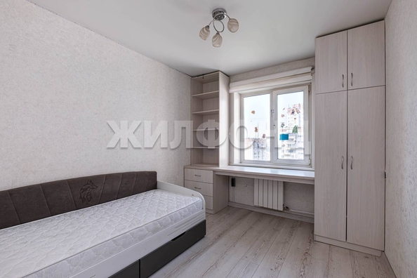 
  Продается 4-комн. квартира 77.6 м². Фото 2.