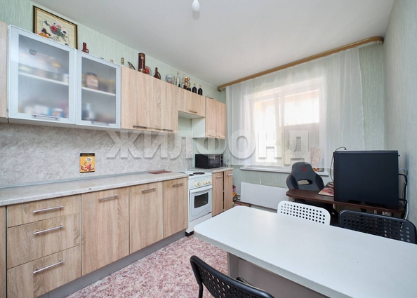 
  Продается 2-комн. квартира 60 м², в ЖК Аквамарин, дом 3/1. Фото 1.