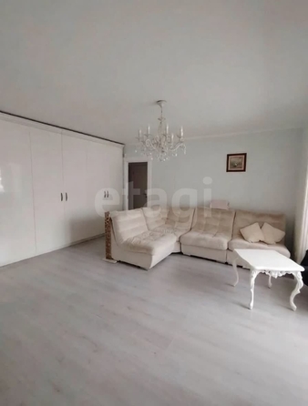 
  Продается 3-комн. квартира 63.6 м². Фото 1.
