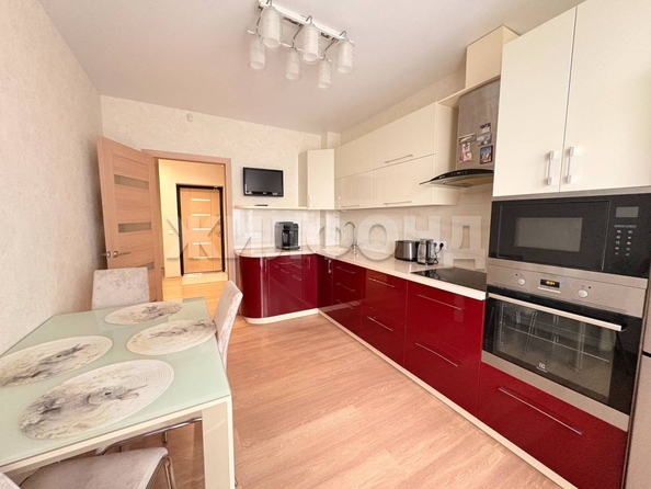 
  Продается 3-комн. квартира 107.3 м². Фото 2.