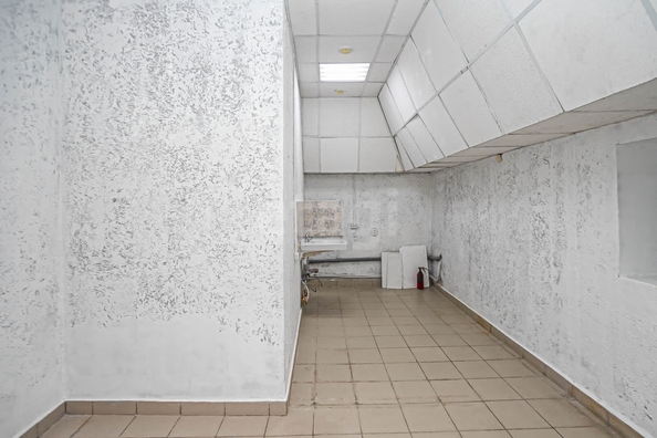 
  Продается универсальное помещение 179.5 м². Фото 1.