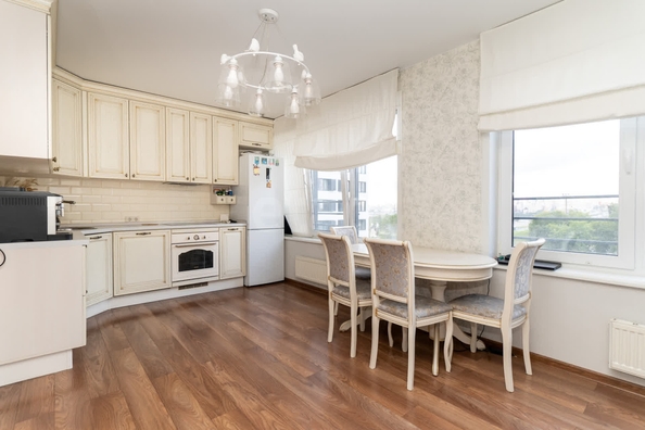 
  Продается 3-комн. квартира 78 м², в ЖК Панорама, дом 6. Фото 1.