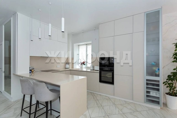 
  Продается дом 390 м². Фото 1.