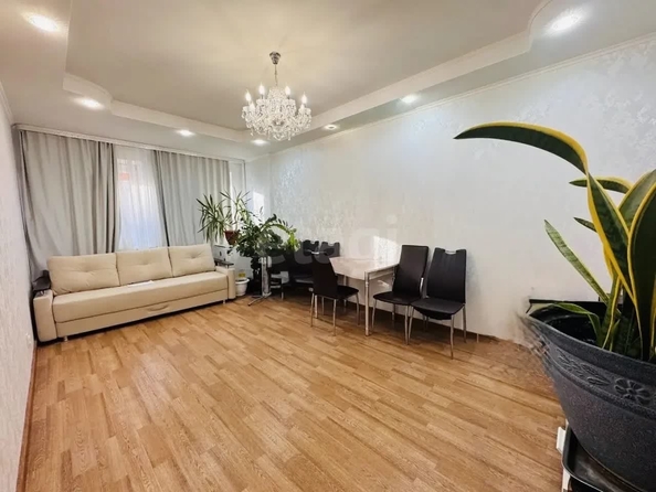 
  Продается 3-комн. квартира 67.4 м². Фото 1.