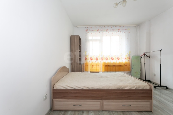 
  Продается 2-комн. квартира 44 м², в ЖК Радужный каскад, б/с 19. Фото 3.