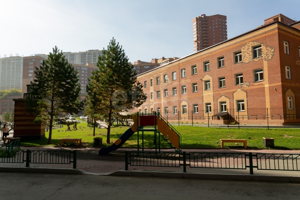 
  Продается 2-комн. квартира 44 м², в ЖК Радужный каскад, б/с 19. Фото 19.