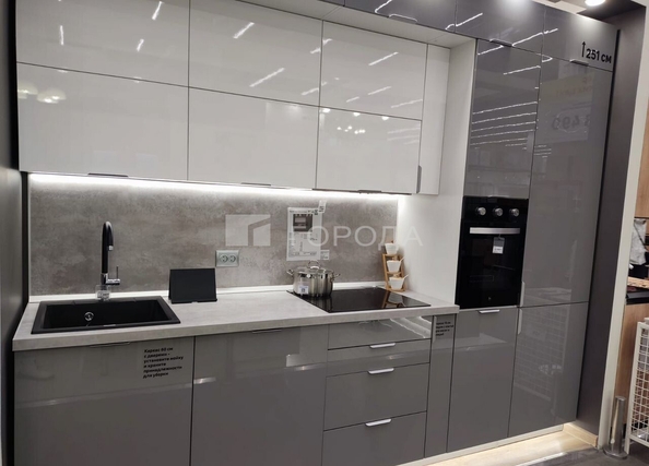 
  Продается 2-комн. квартира 58.2 м², в ЖК Весенний, Заречная 5 очередь дом 3. Фото 2.