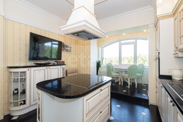 
  Продается 4-комн. квартира 180 м². Фото 25.