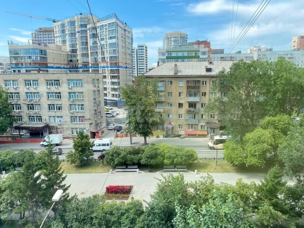 
  Продается 2-комн. квартира 56 м². Фото 9.